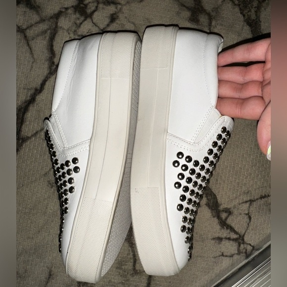 Steve Madden women’s torin white silver studded platform slip on sneaker flats - Picture 5 of 11
